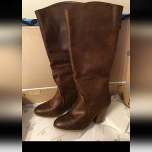 Woman's Boots